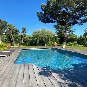 https://villa-55.fr-provencehotel.com