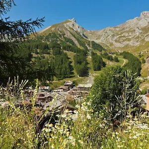 https://les-terrasses-de-labrau-les-chalets-du-verdon.fr-provencehotel.com